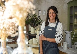 Marta Viñayo ha abierto una tienda de muebles restaurados por ella en Getxo.