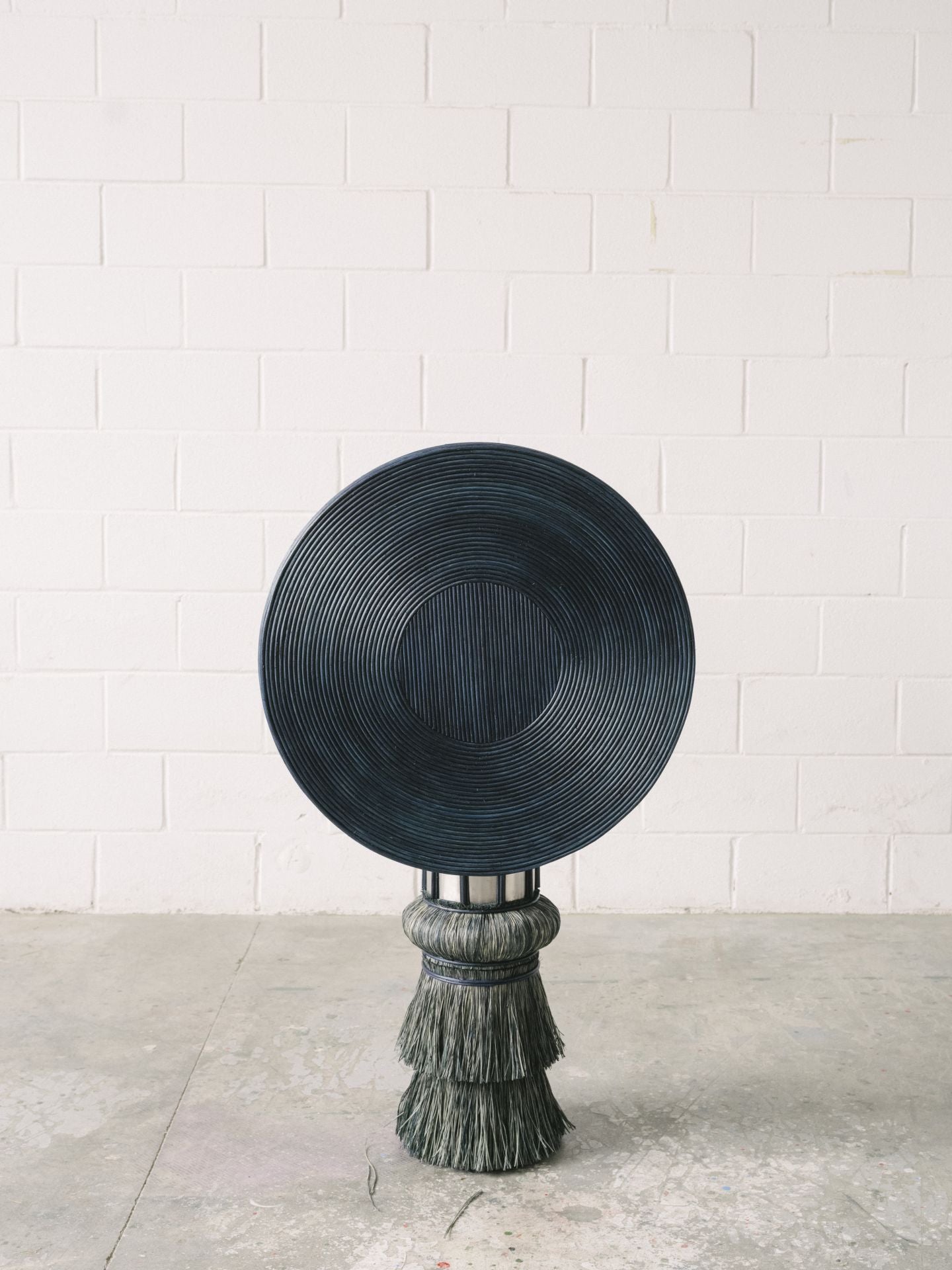 Gabriela Sagarminaga, la artista bilbaína que crea criaturas marinas gigantes para los escaparates de Hermès