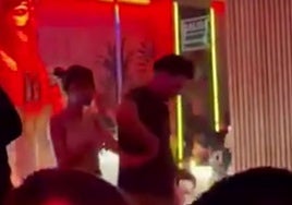 El sensual baile entre Gabriel Rufián y Ester Expósito en un 'after' de Madrid