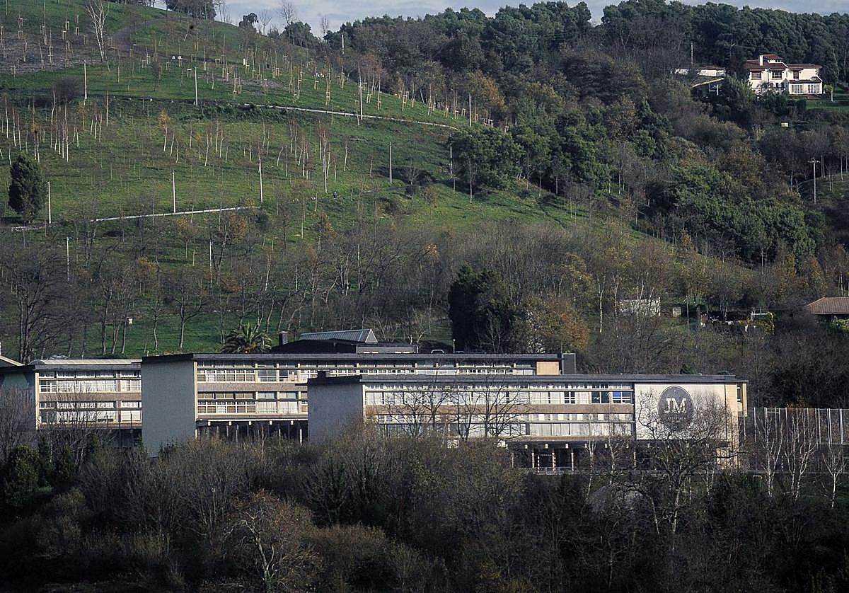 Instalaciones en Artxanda del colegio Jesús María, que cerró sus puertas en agosto.