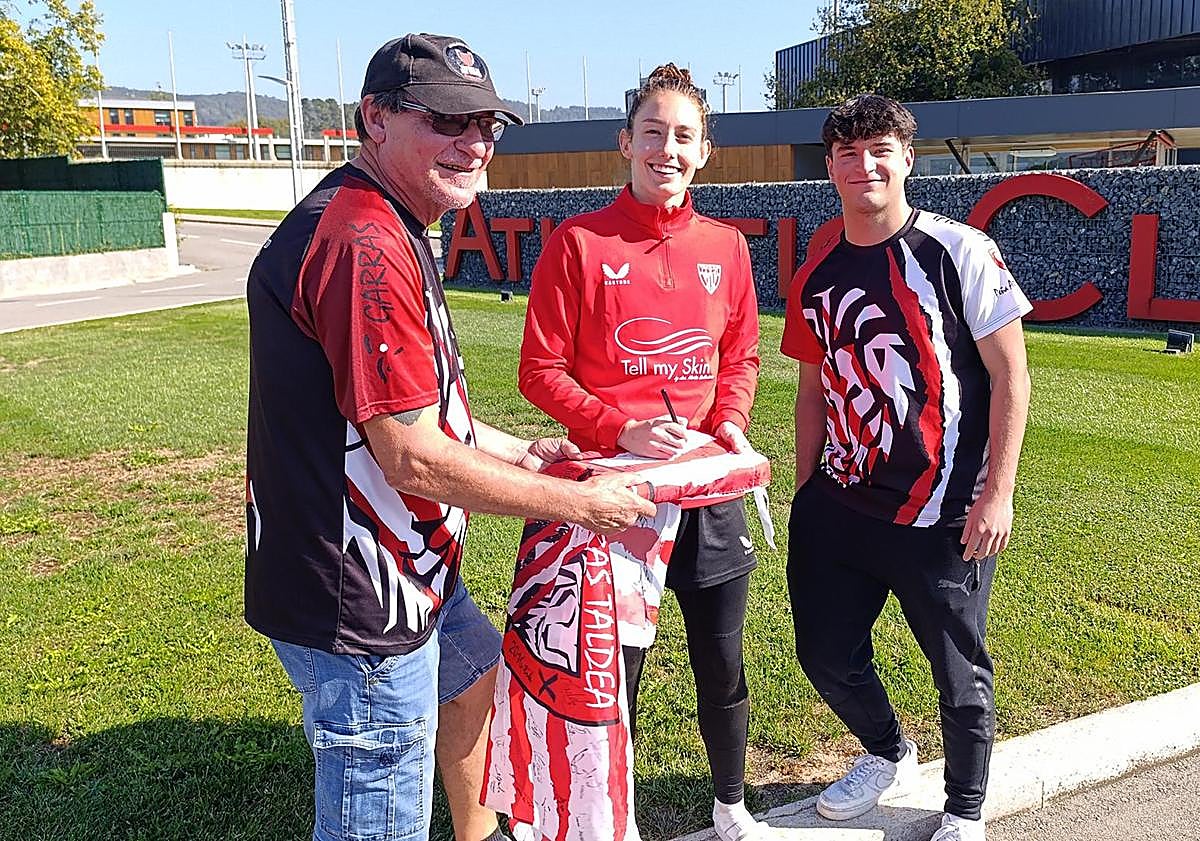Imagen principal - Simón, Sancet, Vivián, Nanclares y Azkona, premiados por las peñas del Athletic