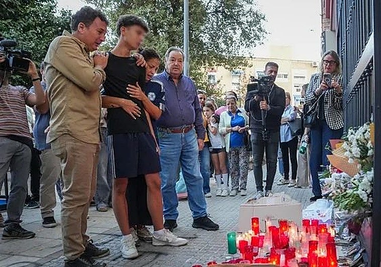 La familia de Sandra, la niña de 14 años que se ha suicidado en Sevilla por 'bullying': «Si se hubiera hecho algo, no estaríamos aquí»