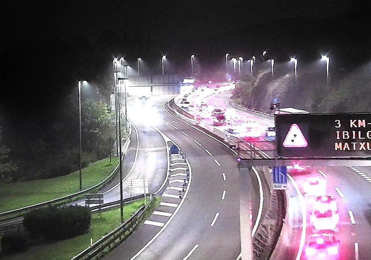 La A-8 en Muskiz recupera la normalidad tras la avería de un vehículo