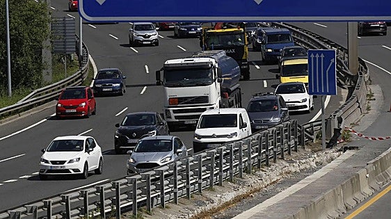 Euskadi redujo sus emisiones de CO2 en 2024 salvo en el sector del transporte, que se incrementaron en un 6%
