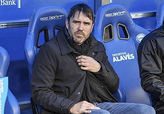 Coudet no se fía de la convulsa situación que vive el Valencia: «De ninguna manera pensaría que viene desenfocado»