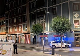 Vista de una patrulla en el lugar de los hechos.