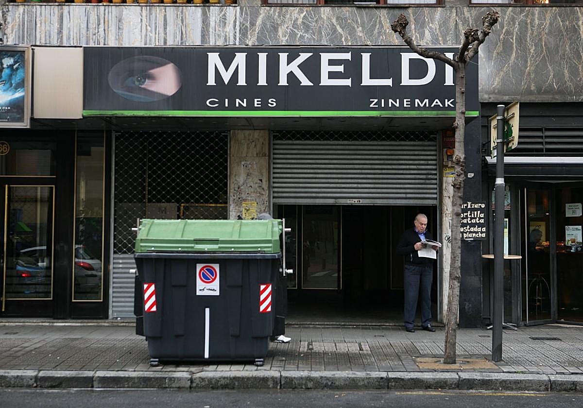 Fotografía de archivo de los cines Mikeldi.