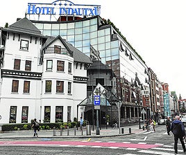 El Indautxu se inauguró en 1990 y tiene 150 habitaciones.
