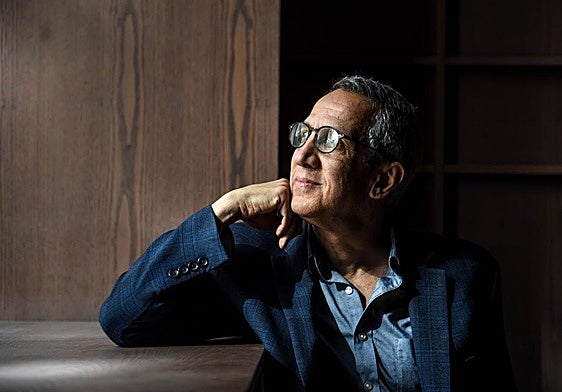 El artista gráfico Peter Kuper cerró el festival Ja! con la presentación de su libro 'Insectópolis'