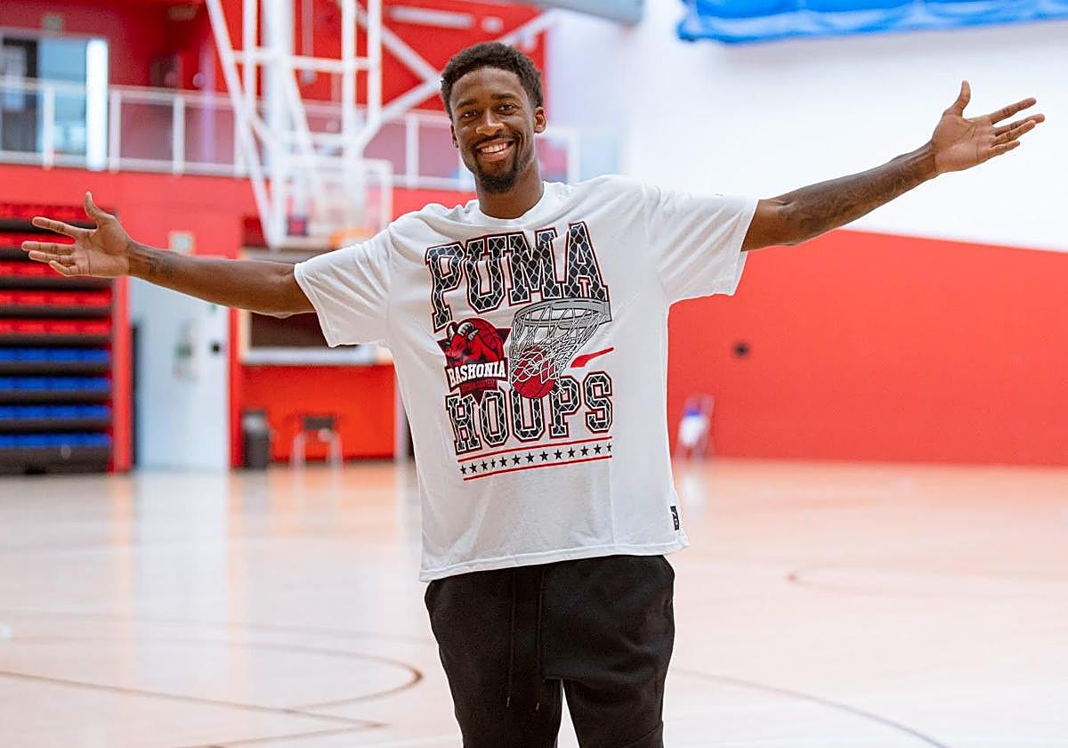 El Baskonia suma un hombre a su mermada rotación: Kobi Simmons ya está en Vitoria