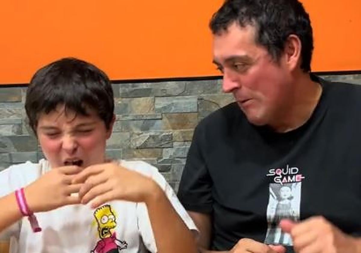 'Los katamierdas', un padre y un hijo vascos que prueban comida de diferentes partes del mundo