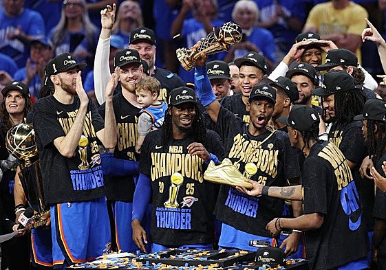 El canadiense Shai Gilgeous-Alexander lidera a un equipo talentoso, joven y con poso de campeón tras el anillo del año pasado.