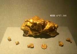 Imagen de vídeo de las pepitas de oro expuestas en el Museo Nacional de Historia Natural de París.