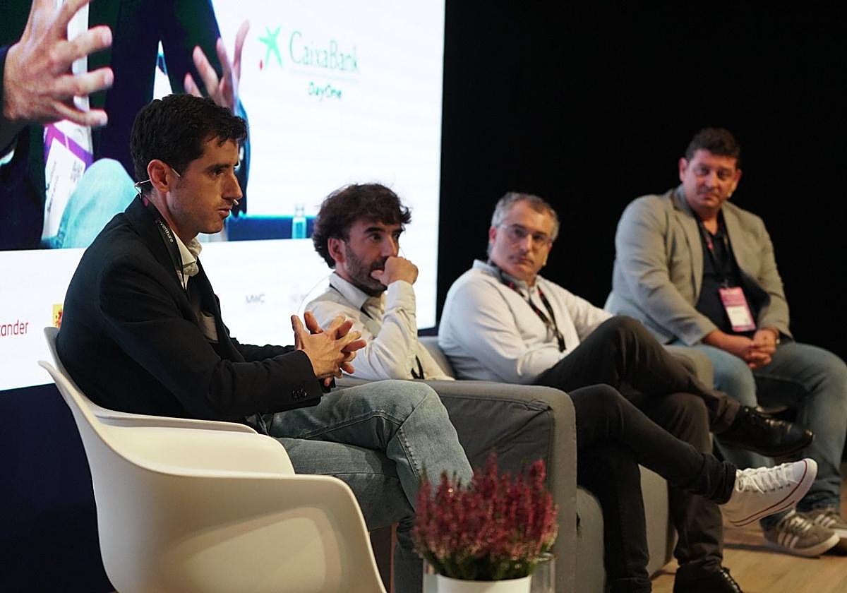 Jaime Muñoz, Iker Sagasti, Xabi Álvarez y Carlos Polo.