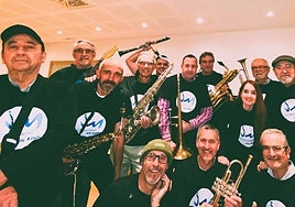 La big band José Mardones participa en el programa de conciertos.