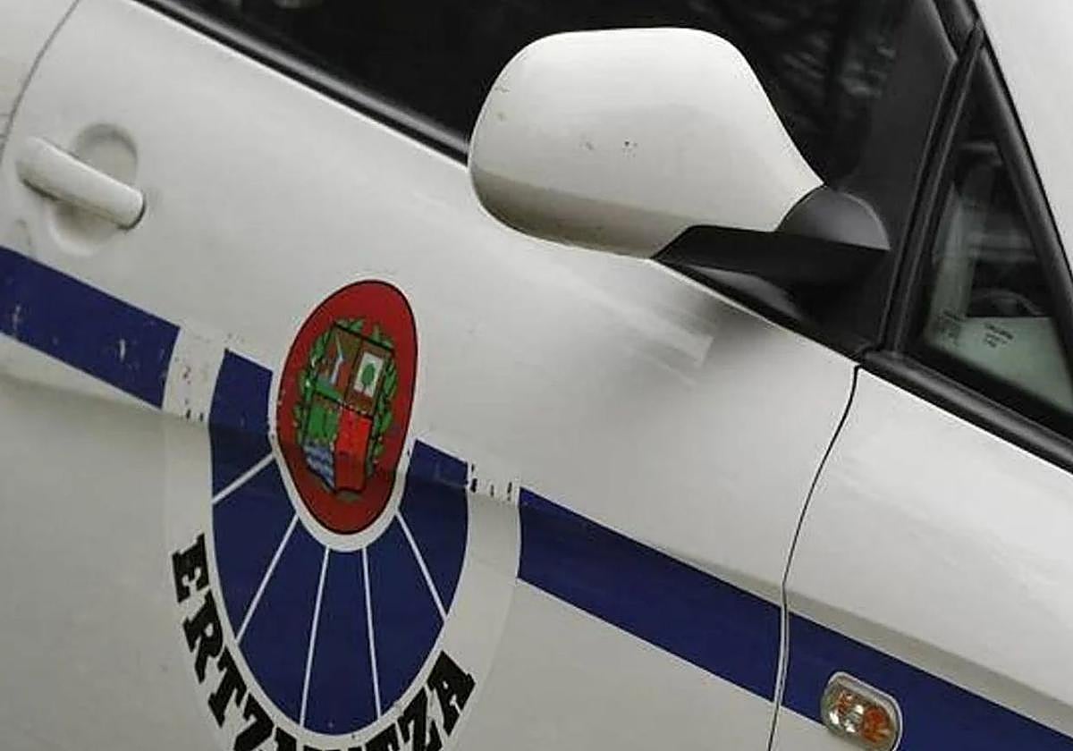 Detenido cuando intentaba robar 102 botellas de whisky de un hipermercado de Erandio