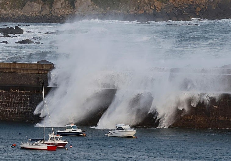Oleaje en Bermeo.