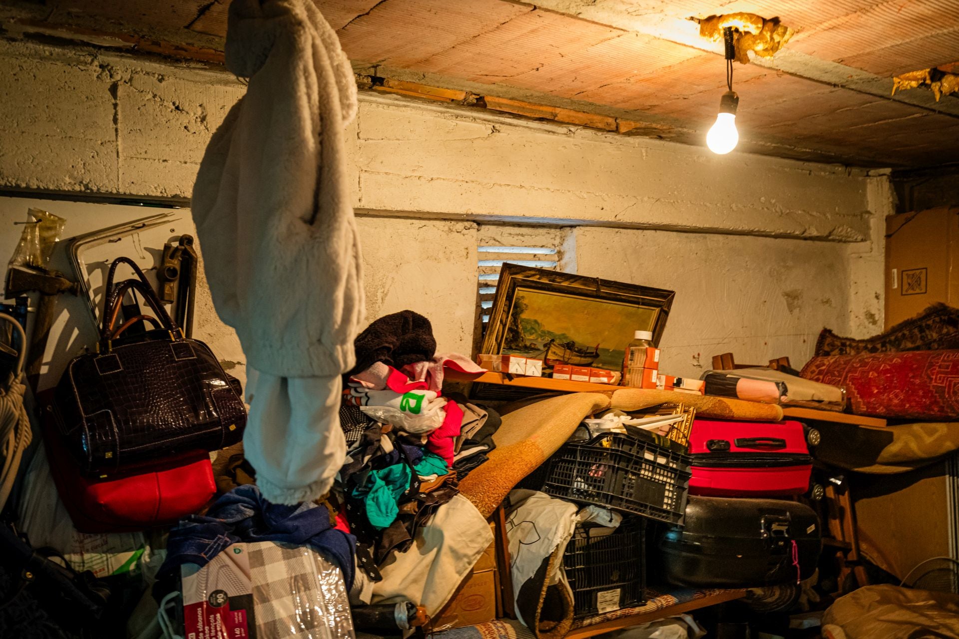 Así era el camarote en el que vivió un año Josefina tras ser okupada su casa en Vitoria