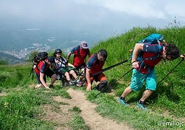 Artarrai organiza también diversas actividades solidarias en torno a la montaña.