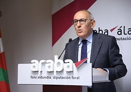 González, este jueves en la sede de la Diputación en Llodio