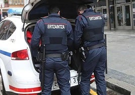 Sindicatos ven «vergonzoso» que se aconseje a los ertzainas no usar los torniquetes con ciudadanos