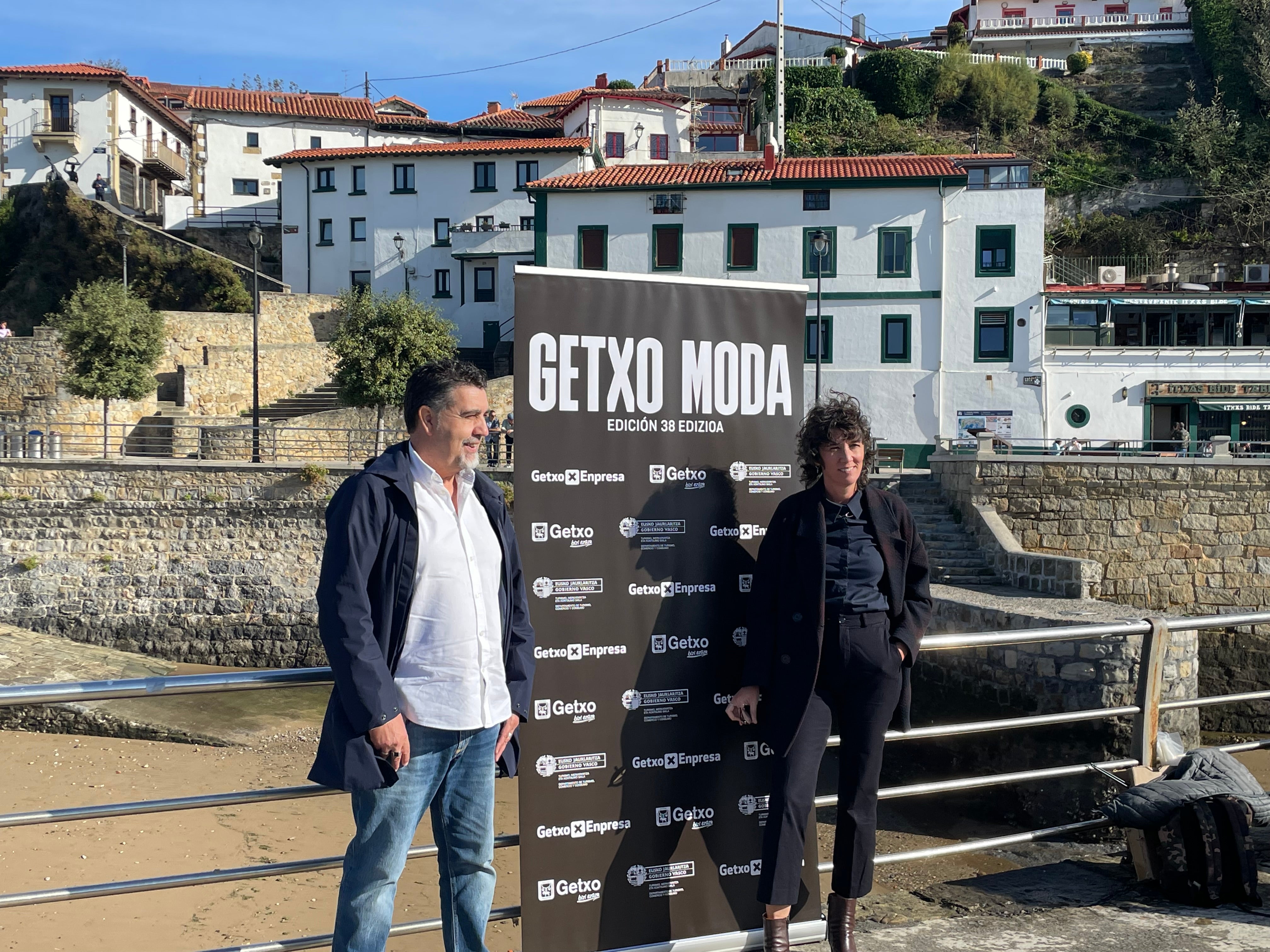 Juanma González, concejal de Getxolan, y Elena Cantera, presidenta de Getxo Enpresa, desvelan todos los detalles de esta edición en el Puerto Viejo de Algorta.