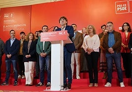 El PSE-EE ha celebrado el 46 aniversario del Estatuto en el Hotel Carlton de Bilbao.