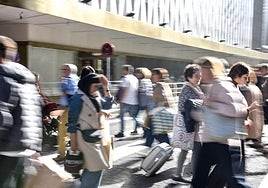 Bizkaia enfrenta el reto de integrar a decenas de miles de extranjeros para evitar tensiones sociales