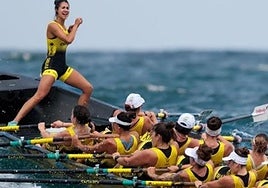La embarcación de Orio durante una regata de la Liga Euskotren.