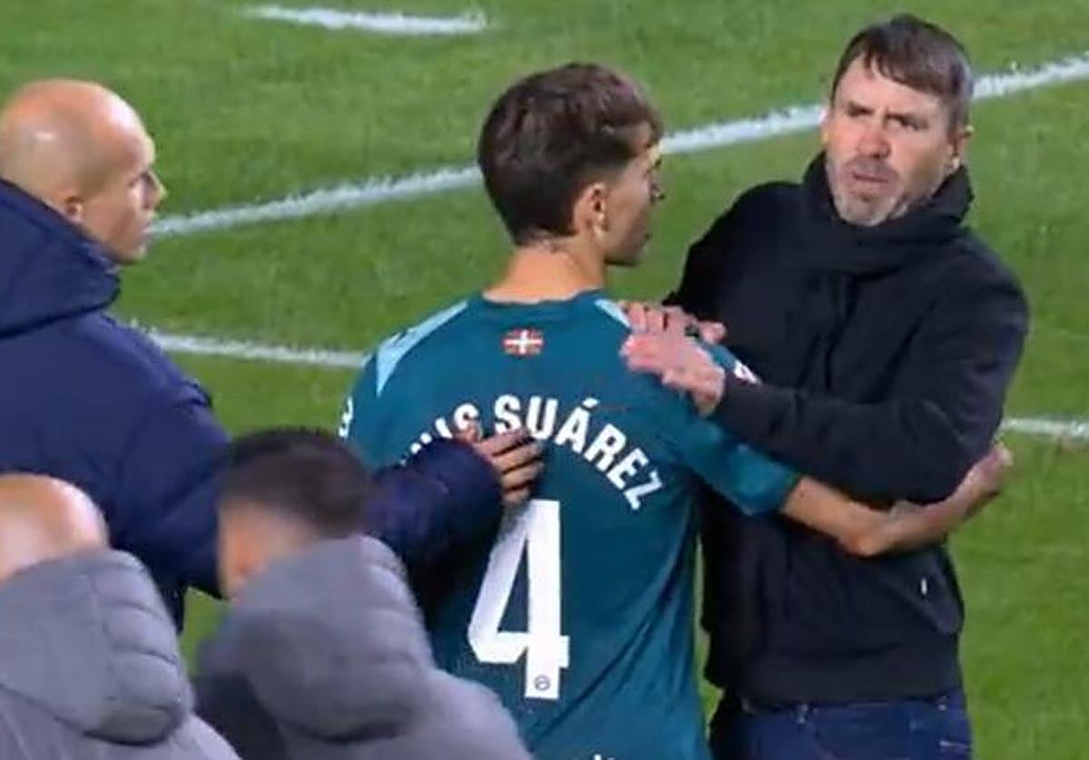 Tensión entre Coudet y el delegado del Rayo de camino a los vestuarios