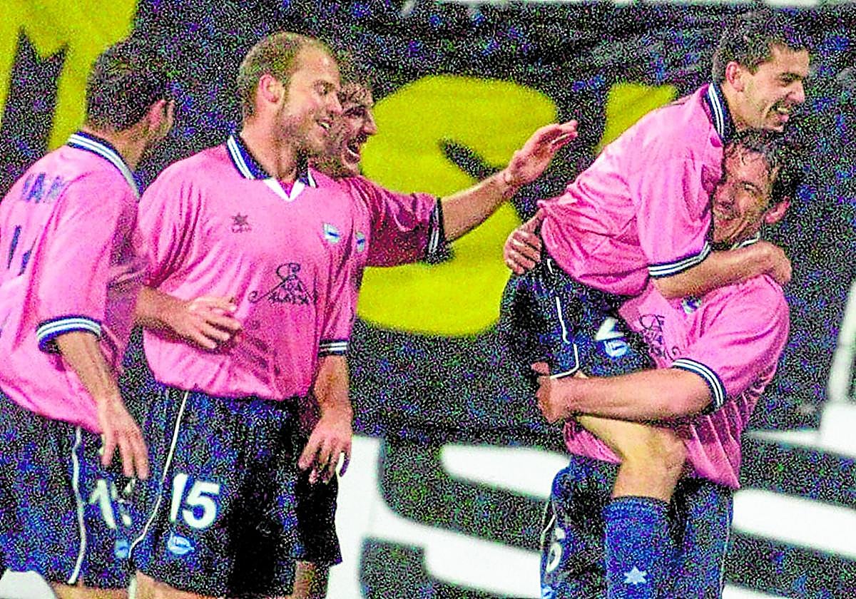 Aquel 'misil' europeo llamado Alavés: «Metí desde el mediocampo»