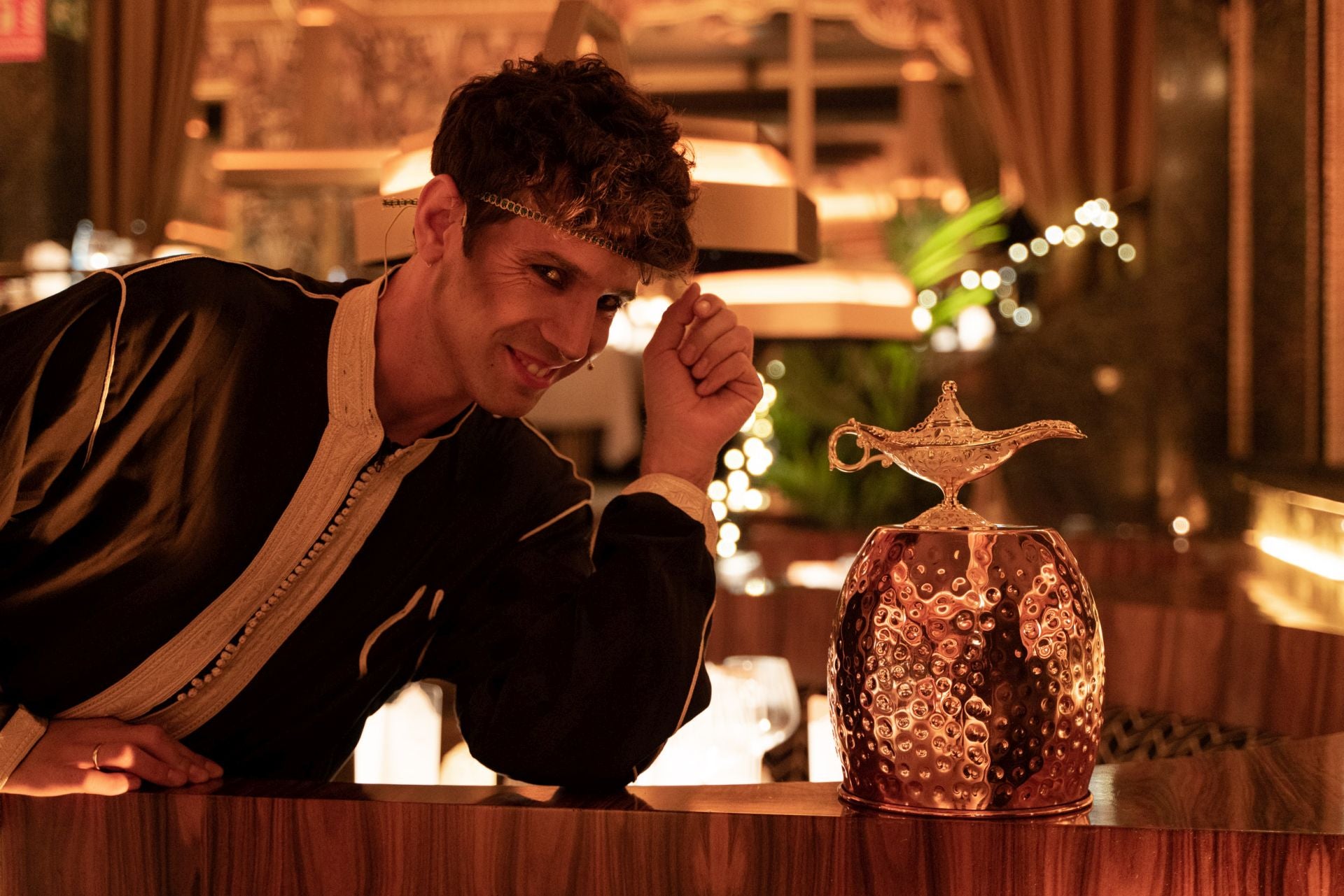 Acrobacias, danza del vientre... llegan las cenas temáticas a este restaurante de Bilbao