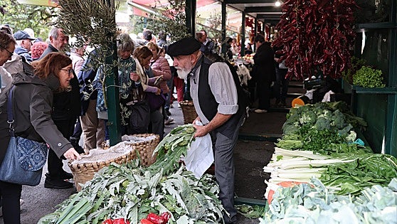 Una jornada especial en Gernika: «Pedimos el día libre para no perdernos la feria»