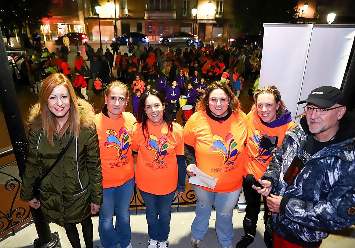 La marcha concluyó en la plaza de España.