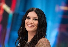 Laura Pausini sorprende con una confesión sobre algo que hace antes de salir al escenario: «No sé si tendría que contar esto»