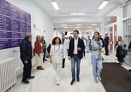 Imanol Pradales ha visitado este lunes el ambulatorio de Doctor Areilza, en Bilbao.