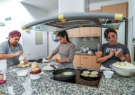 En uno de los talleres las elaboraciones protagonistas fueron típicas de Venezuela.