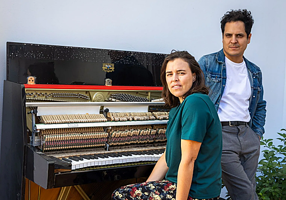 María Laura Bustamante y Alejandro Rivas, dos músicos de Perú afincados en Paiporta.