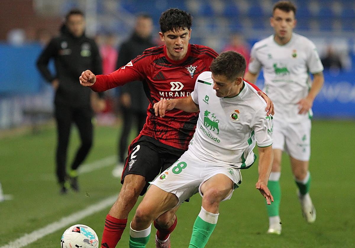 Hugo Novoa jugó 70 minutos ante el Racing.