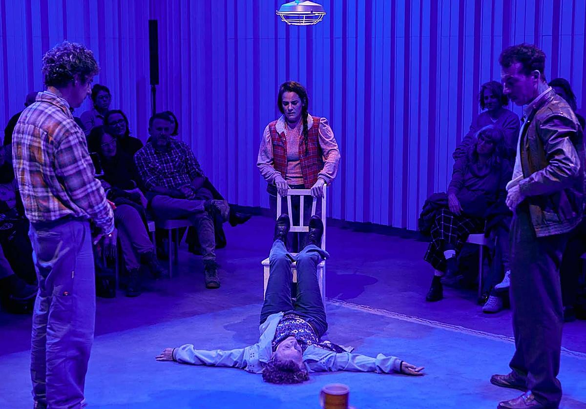 'Sombras por supuesto', el thriller «bizarro» que aterriza en el teatro Félix Petite