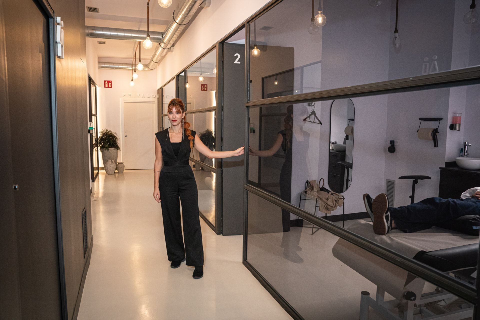 Lucía, la reina de la micropigmentación que hace arte sobre la piel y devuelve la autoestima en Bilbao