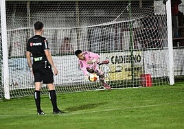 Juanpa también fue protagonista al detener una pena máxima.