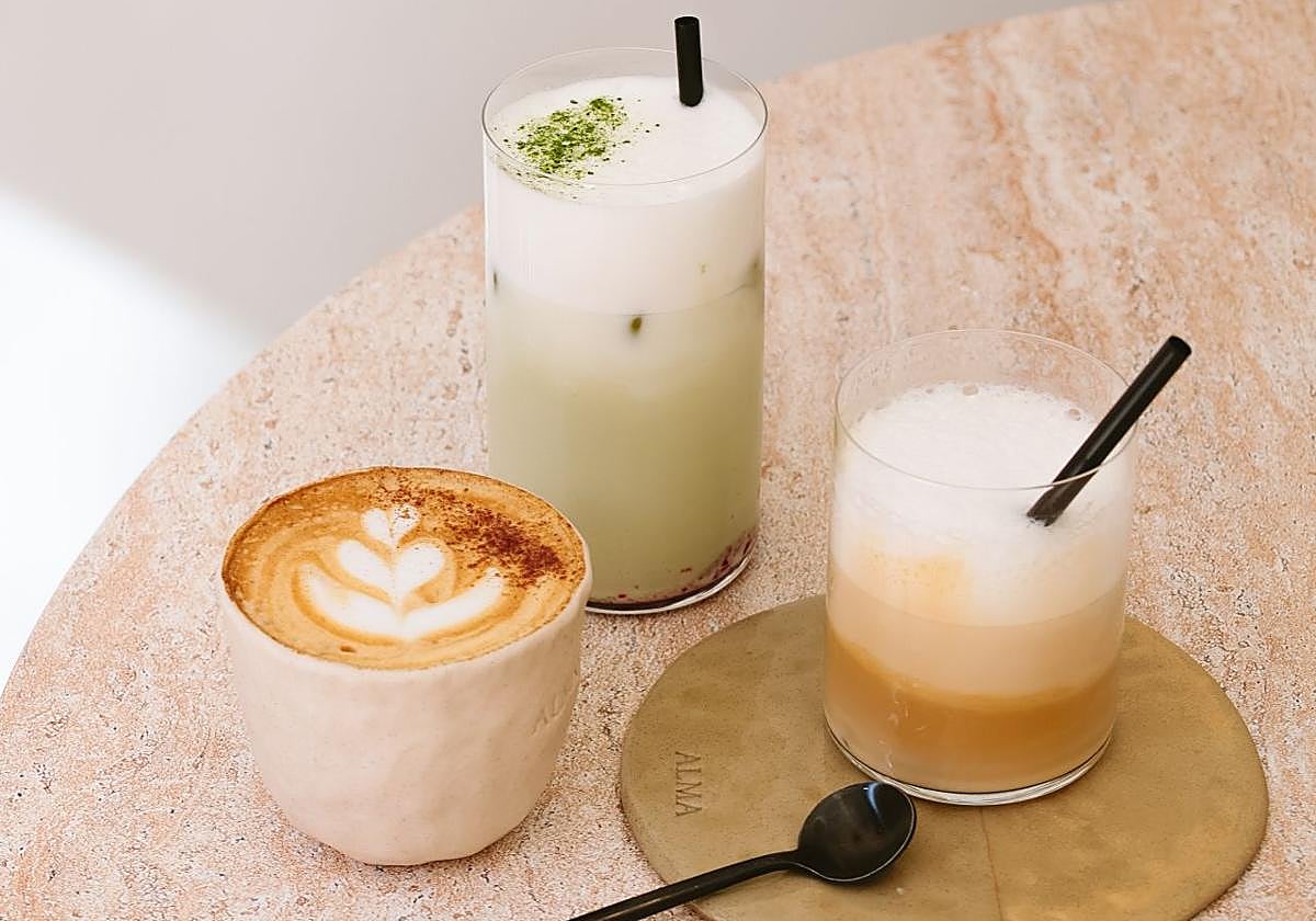 Alma, el nuevo café de especialidad abierto por una familia que conquista Bilbao con brunch y repostería casera.