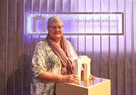 La galardonada recibió este martes el premio en un acto en el palacio de Villa Suso.