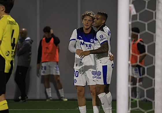 Mariano celebra uno de sus goles.