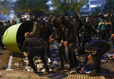 Encapuchados causan incidentes en Pamplona en una protesta contra un acto de Vito Quiles que no se celebró