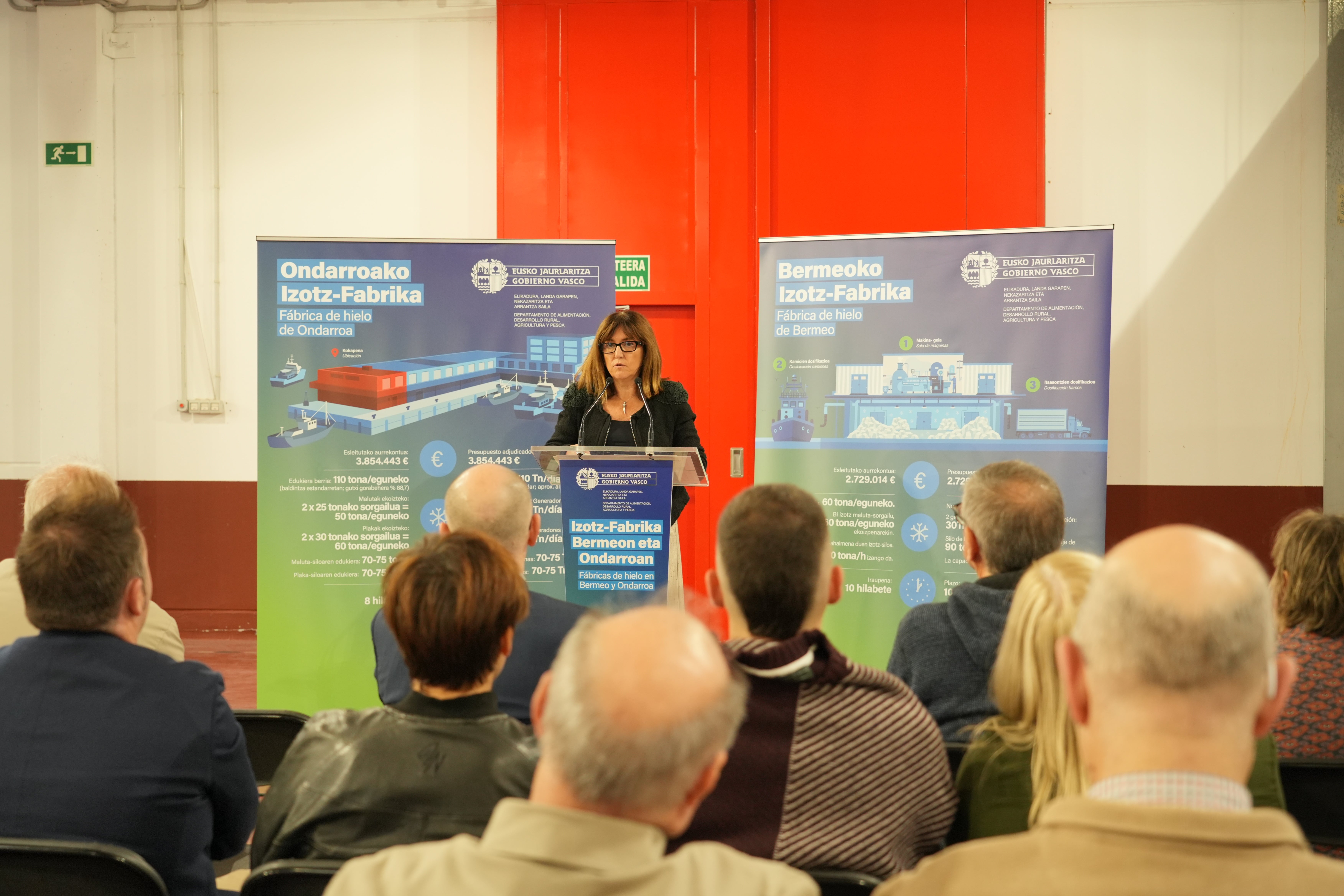 La consejera de Alimentación, Desarrollo Rural, Agricultura y Pesca del Gobierno Vasco, Amaia Barredo ha dado cuenta de ambos proyectos esta mañana en la Cofradía de Pescadores de Bermeo.