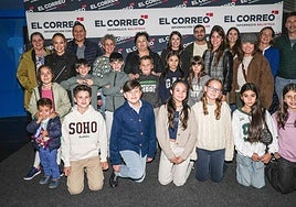 El alumnado de NClic no quiso perderse la cita cinematográfica en el Centro Comercial Gorbeia.