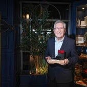 Miguel Ángel Echevarría, con el reconocimiento de ELCORREO a Afaraba.