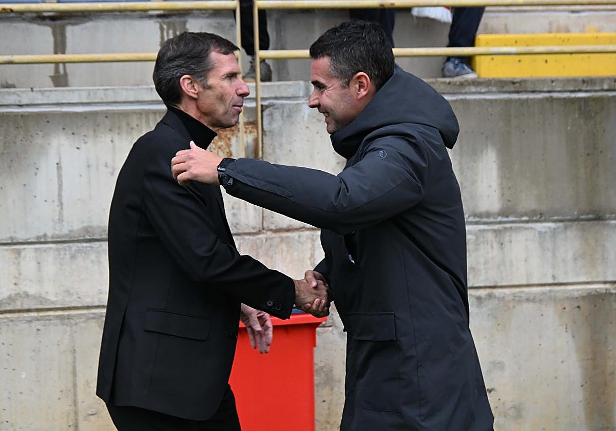 Ziganda y Justo se saludaron antes del encuentro.
